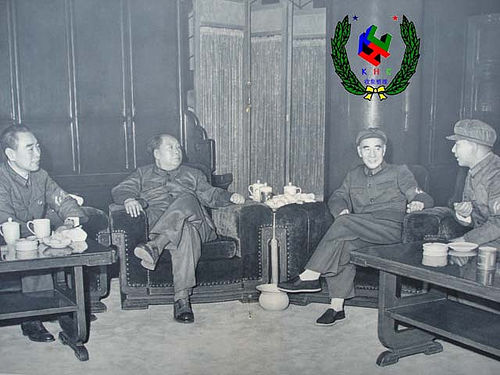 右一为陶铸与毛泽东、林彪、周恩来谈话